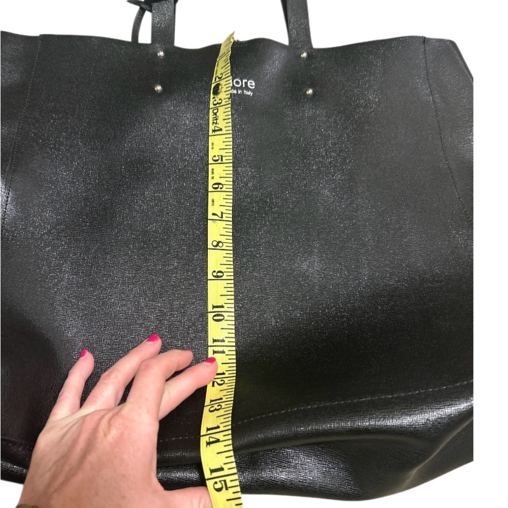 Isabella Fiore Black Tote Bag with Glossy Finish - Picture 6 of 7